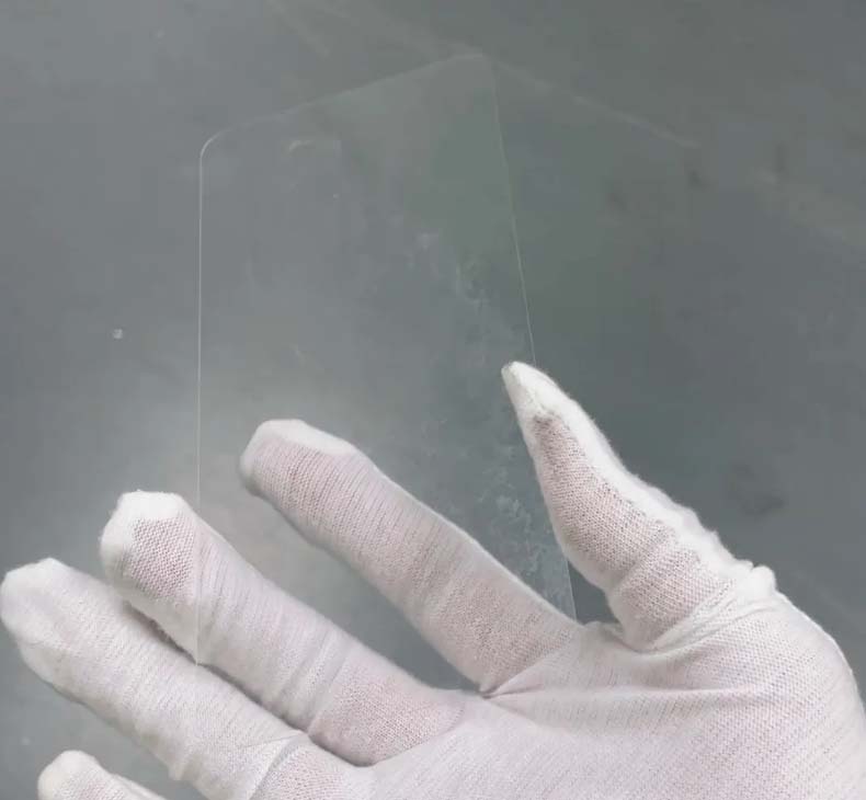 0.25mm mobile phone glass cover laser cutting solution 1